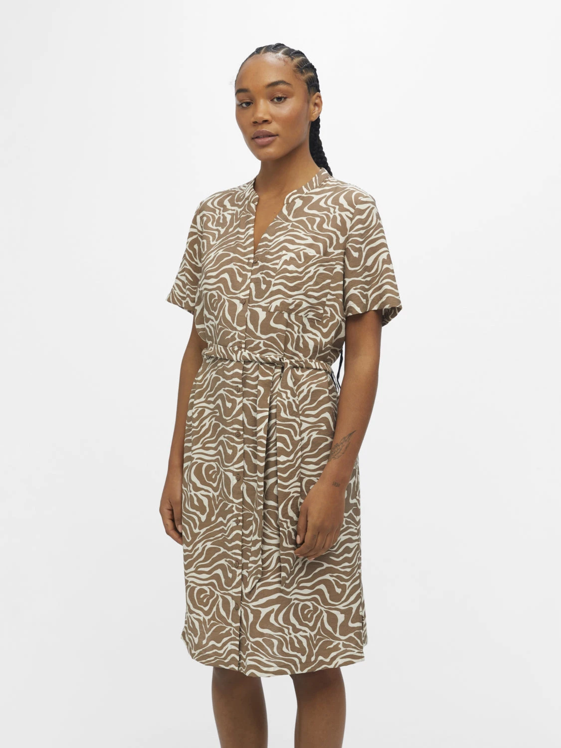 Object OBJSELINE S/S SHIRT DRESS NOOS (FOSSIL (AOP:SANDSHELL ANIMAL)) 3 Object OBJSELINE S/S SHIRT DRESS NOOS (FOSSIL (AOP:SANDSHELL ANIMAL)) - Bild 2