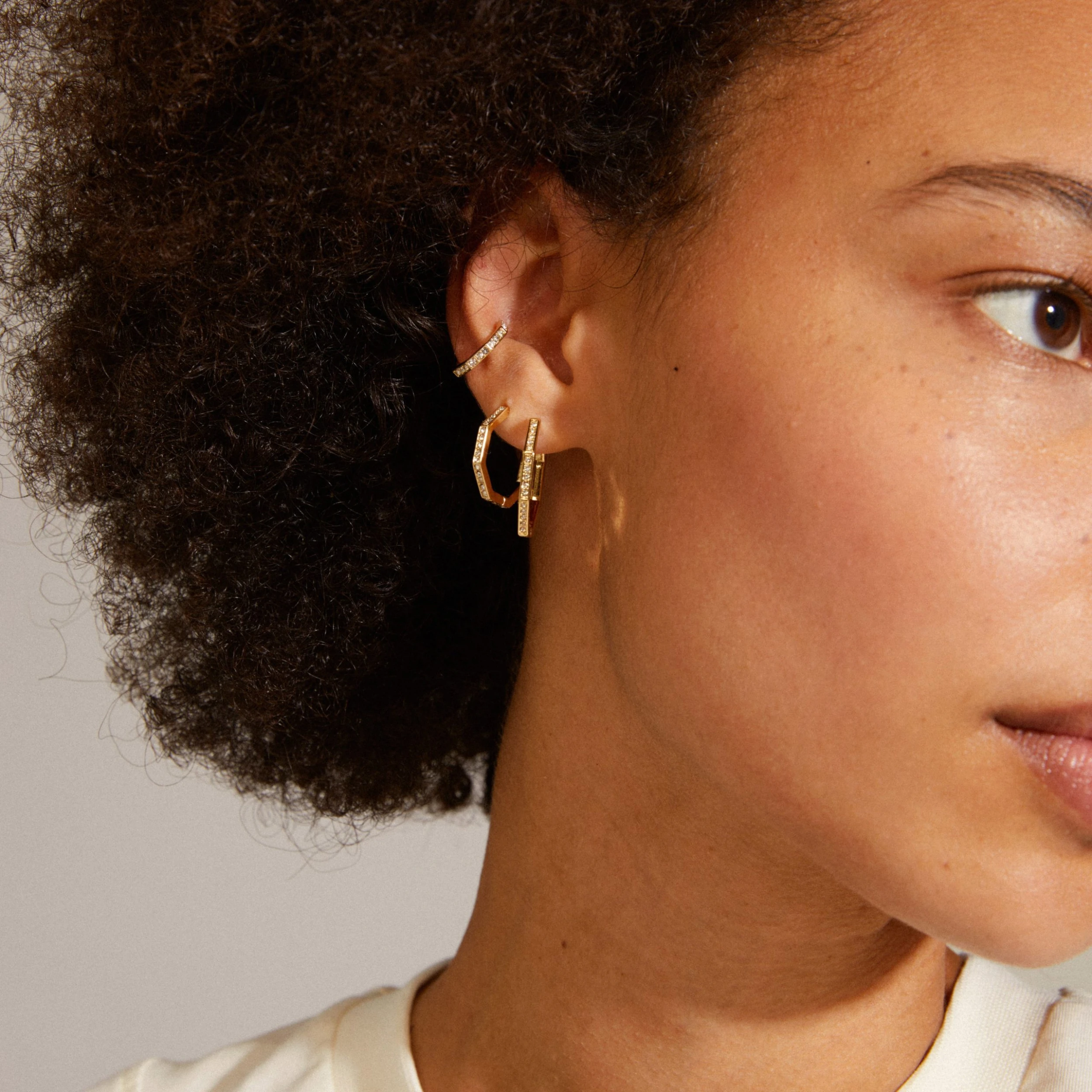 HANNA SCHÖNBERG X PILGRIM Recycled Earrings Gold-Plated (gold-plated) 4 HANNA SCHÖNBERG X PILGRIM Recycled Earrings Gold-Plated (gold-plated) - Bild 2