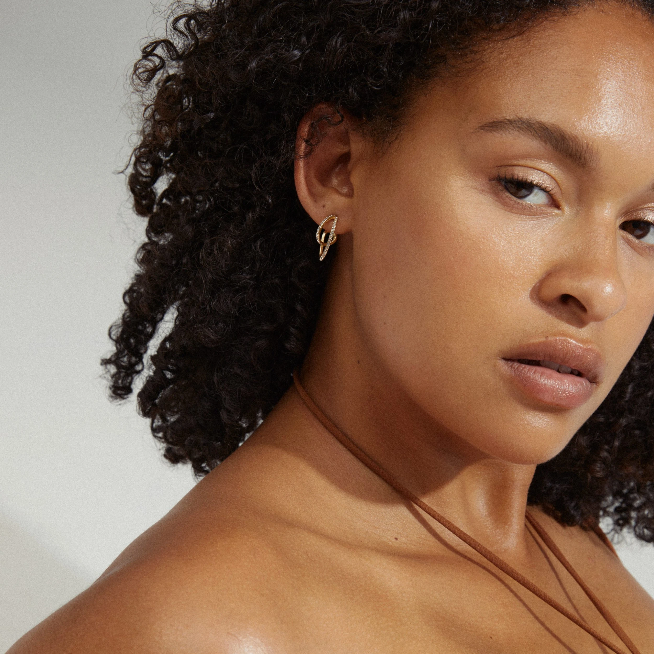 Pilgrim ETTY Crystal Earrings Gold-Plated (Gold Plated) 4 Pilgrim ETTY Crystal Earrings Gold-Plated (Gold Plated) - Bild 2