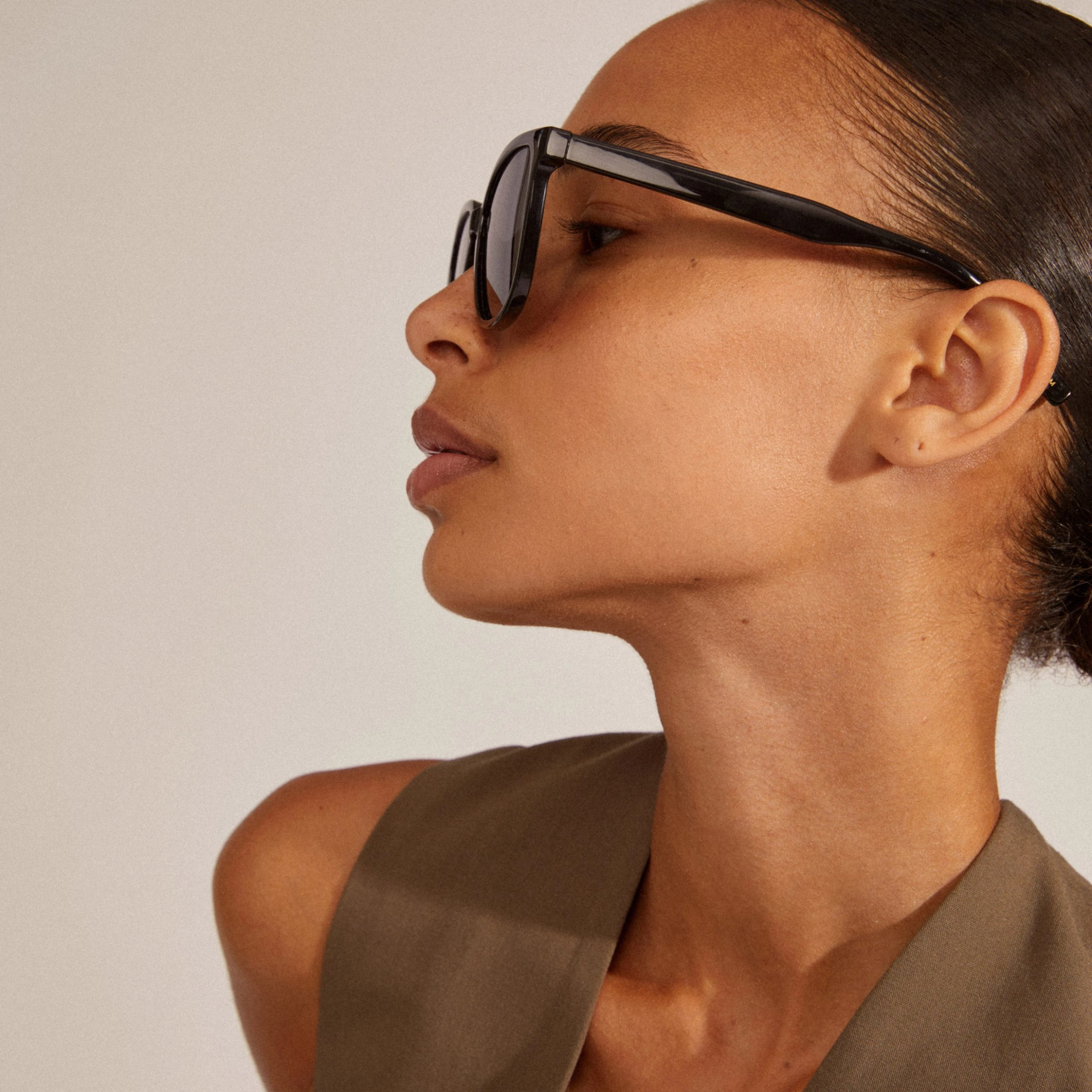 Pilgrim JAMILA Recycled Sunglasses Black (BLACK) 6 Pilgrim JAMILA Recycled Sunglasses Black (BLACK) - Bild 4