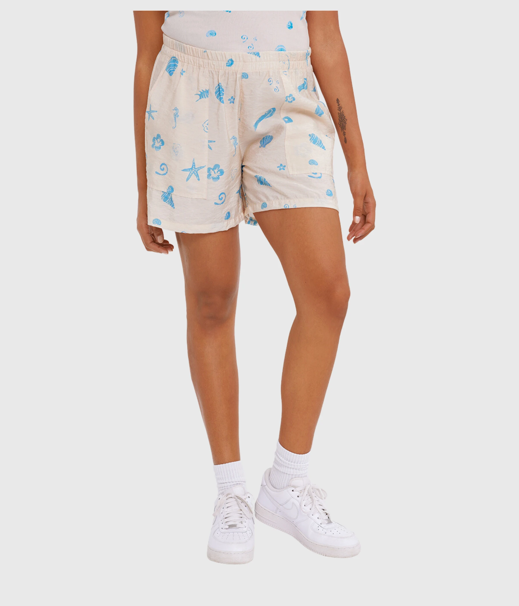 Envii ENRHODOS SHORTS AOP 6891 (E23300044 BEACH CLUB) 3 Envii ENRHODOS SHORTS AOP 6891 (E23300044 BEACH CLUB)