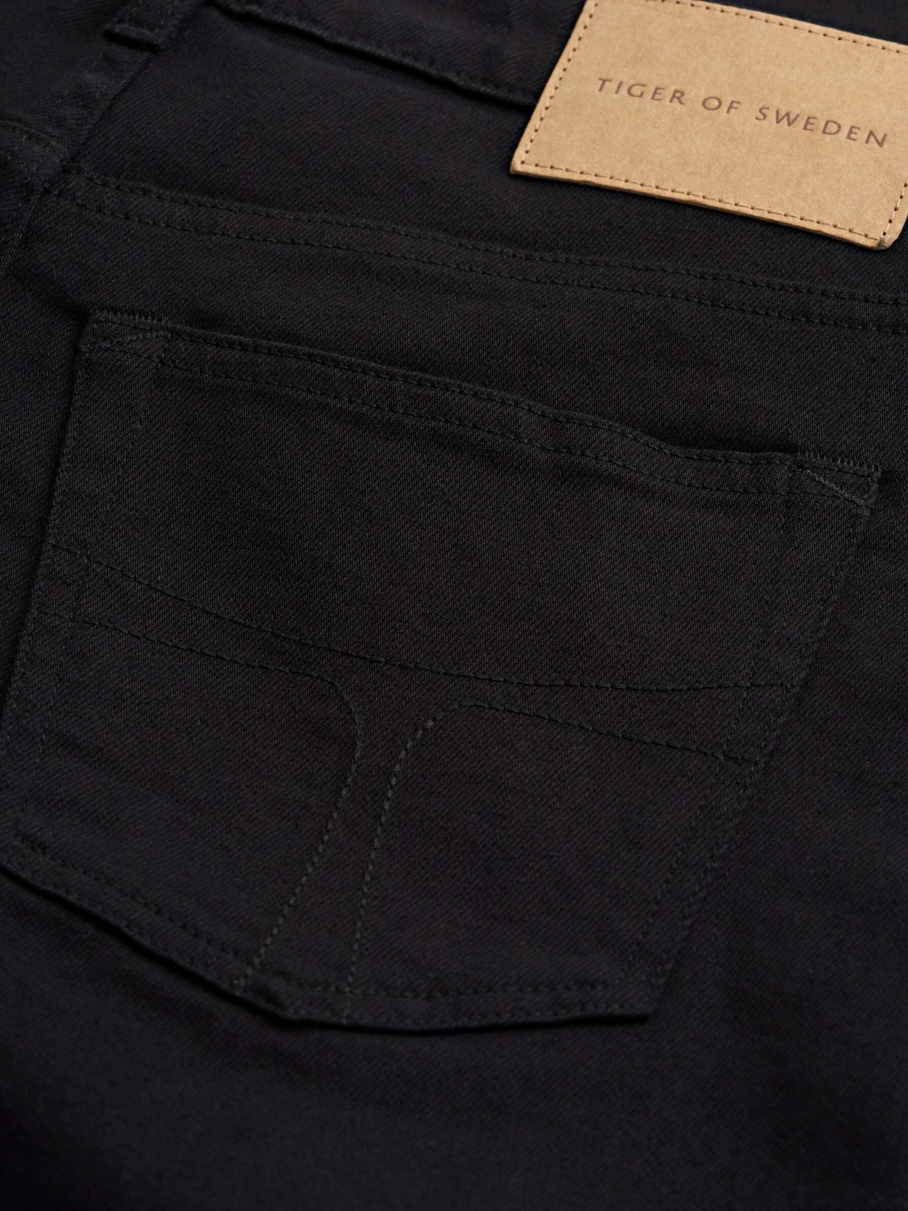 ALY Perma (050 BLACK) Tiger Of Sweden ALY Perma (050 BLACK) -dress shop S70532002 050 detail2